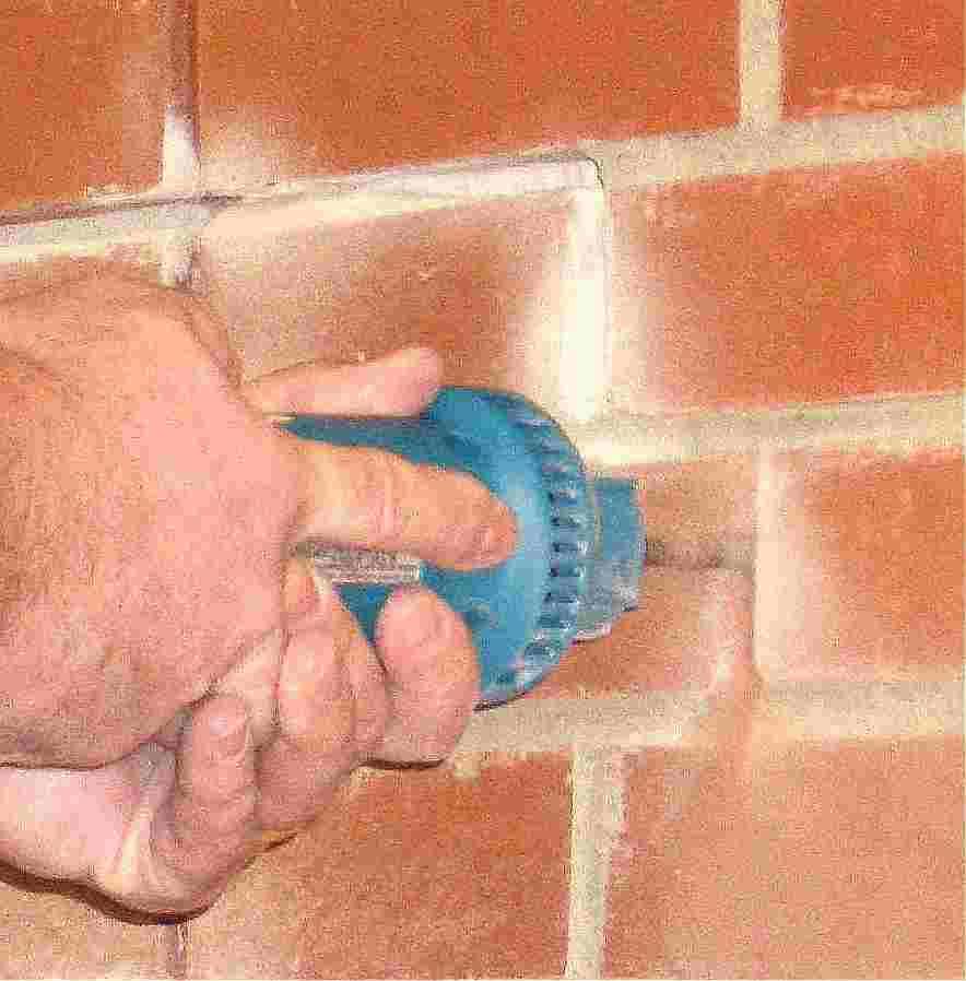 Excellent for recessed mortar joints on stone walls, intricate or historical cut-out projects Dust