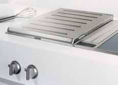 The Vario VL 431/430 cooktop ventilator extracts fumes and steam at the cooktop level where they actually develop.