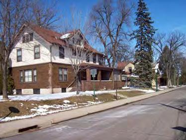 CHAPTER 4 NEIGHBORHOOD ISSUES Before beginning to plan for the future of the South Side University Neighborhood, it is necessary to look at the neighborhood as it is today and to inventory the