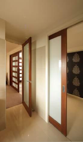 INTERNAL SLIMLINE 6000 HEAVY TIMBER & CUSTOM The ultimate space saver allowing you to utilise the floor and wall area that traditional hinged doors cover.
