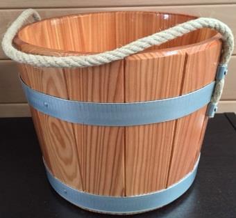 Buckets & Ladles 5 litre larch wood bucket with