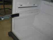 (2) Remove F Draw Case & F Case in freezer compartment.