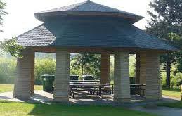 Park Facilities The Willmar park system is well maintained with a professional staff that has extended the useful life of the park system s buildings, playgrounds and other park facilities, many