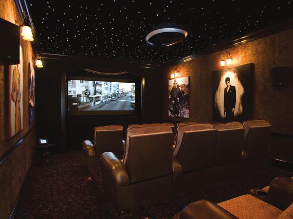 IMPRESSIVE HOME CINEMA EXPERIENCE WITH TOTAL CONTROL CustomLounge partners with the leading