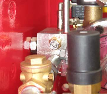 25) at 50 mbar. PA PG VA Fig. 24 - Atomising air pressure switch Fig. 25 - Gas pressure switch Fig.