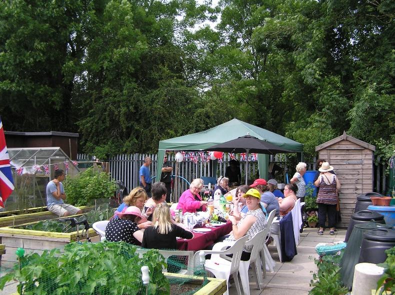 Allotment gardeners, the local authorities and partners work together for a more inclusive society Wilderness Allotments Association in Porthcawl, South Wales, has been working for several years in