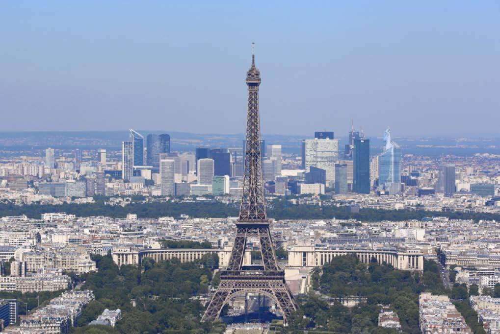 BEFORE LA DEFENSE AND GREATER PARIS :