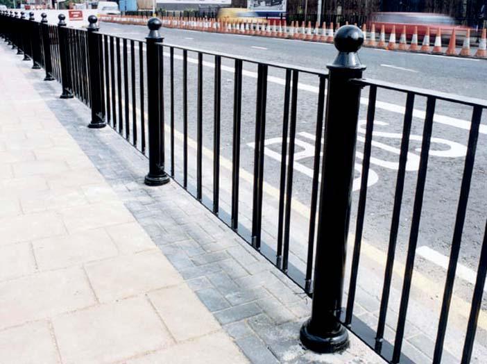STRETFORD Simple guardrail system ideal for level sites The Stretford 115 and 75 guardrail designs are budget versions of the Linx 100 and 200 systems respectively, utilising the same combination of