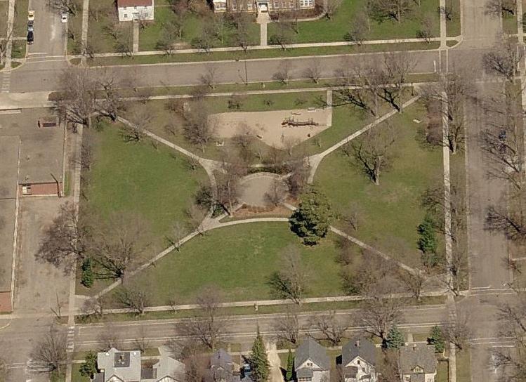 Central Park Classification: Neighborhood Park 3 acres Character: This park is adjacent to an old school site now owned by Carleton College.