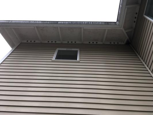 Gutters Gutters and downspouts appeared in good condition overall. 3.