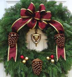 2 WELCOME HOME YOUR FRIENDS AND FAMILY FOR THE HOLIDAYS CLASSIC WREATH Thi popular wreath i a traditional a