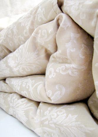 For bed linens, upholstery and curtains, opulent patterns