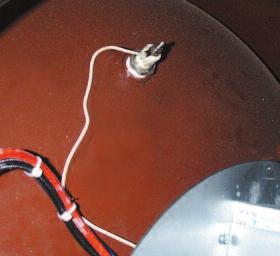 SAFETY THERMOSTAT: Probe fully inserted in tube Wiring is properly connected 1 Probe removed partially 2 Probe removed completely 3 Thermostat electrically bypassed Incorrect Installations 1