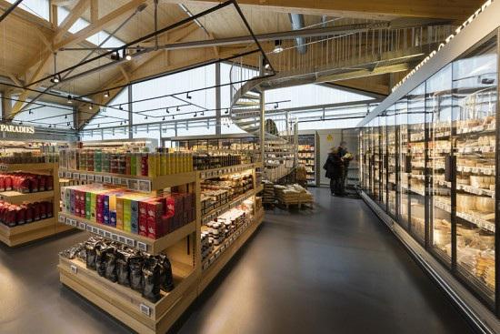 The goods and products in the nearly 1,000-square-metre store are masterfully presented using just