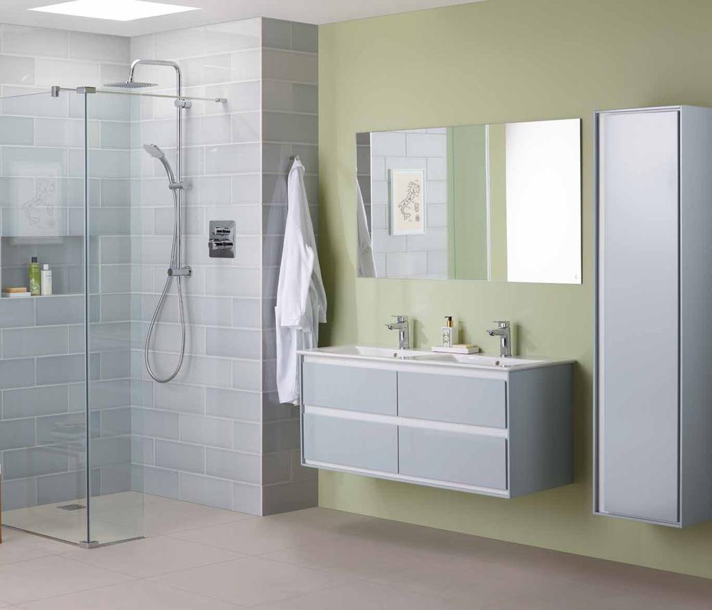34 35 ELEGANCE IN THE EN-SUITE Complete your en-suite bathroom with a showering solution from the Ideal Standard range.