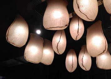 Challenged to introduce a special lighting solution in the restaurant, a cloud of 61