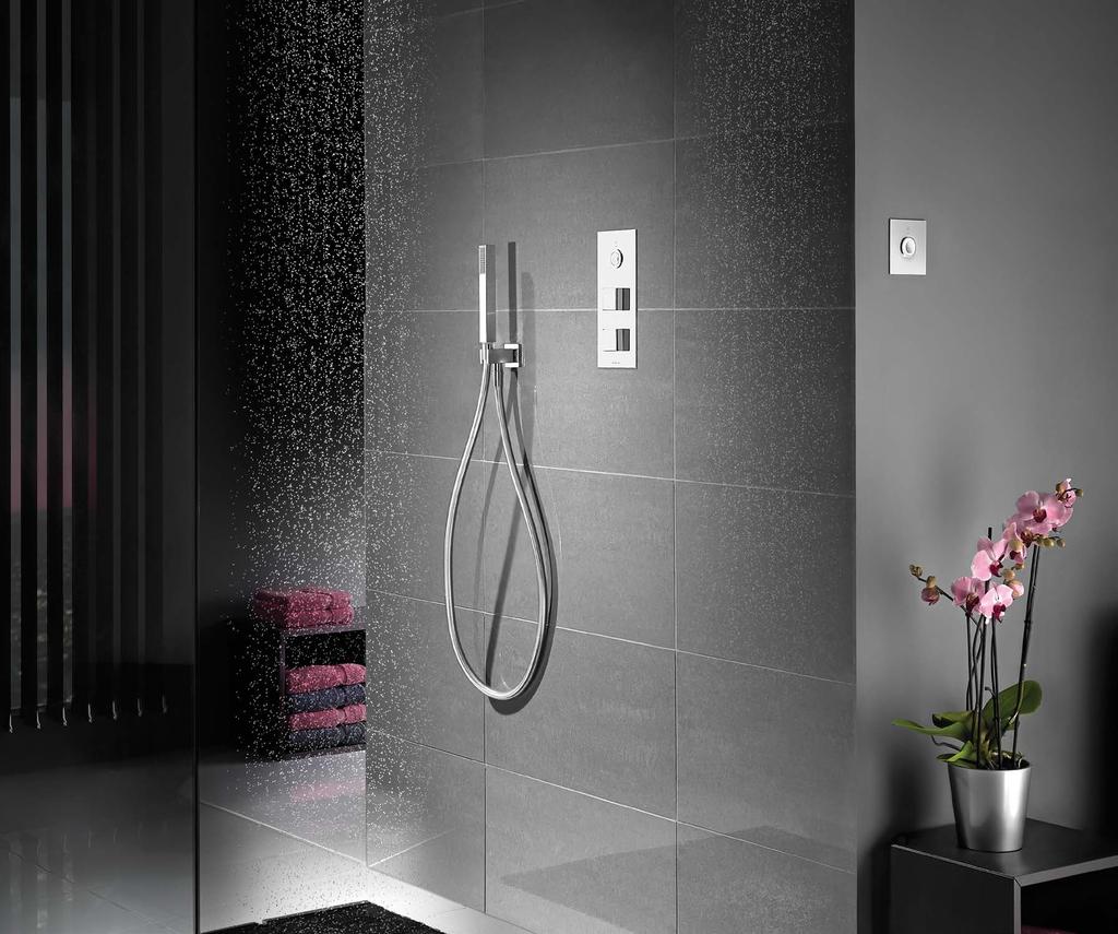 THE THINNEST AND ONE OF OUR MOST CUSTOMISABLE SMART SHOWERS INFINIA Engineered by the smart shower experts, Aqualisa Infinia delivers all the trusted benefits of a thermostatic valve, with the