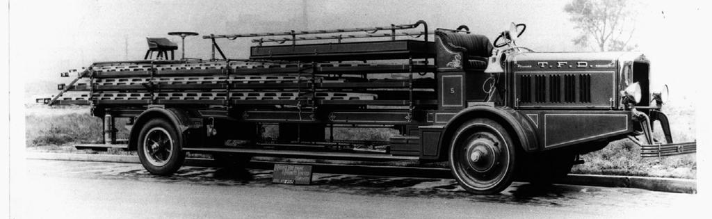 HISTORICALLY SPEAKING: TORONTO S 1931 AMERICAN-LaFRANCE TYPE 233 CITY SERVICE LADDER TRUCK By Walt McCall As noted in one of my earlier articles in The Third Alarm, the Toronto Fire Department bought