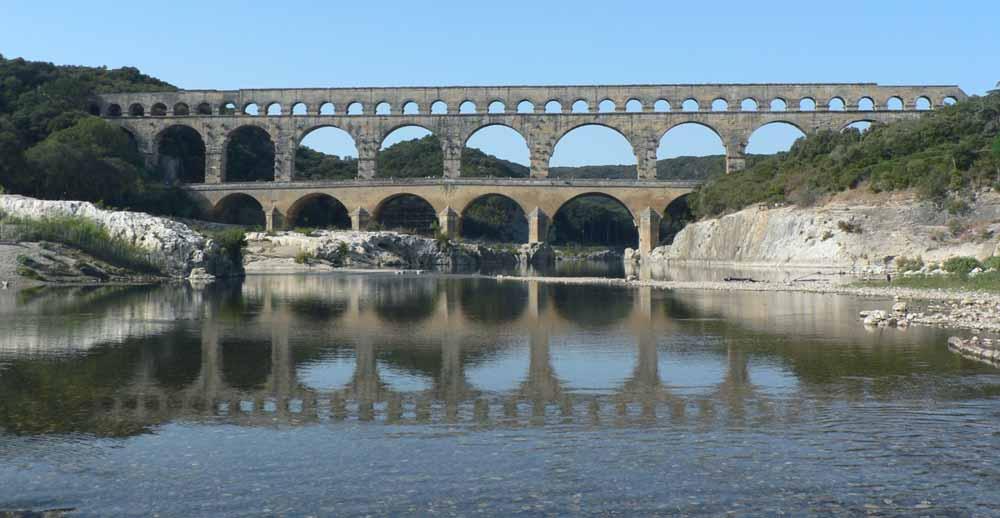 Pont du Gard at Nimes: 25 CE(AD) Aquaduct water supply Three tiers of stone arches 160 high