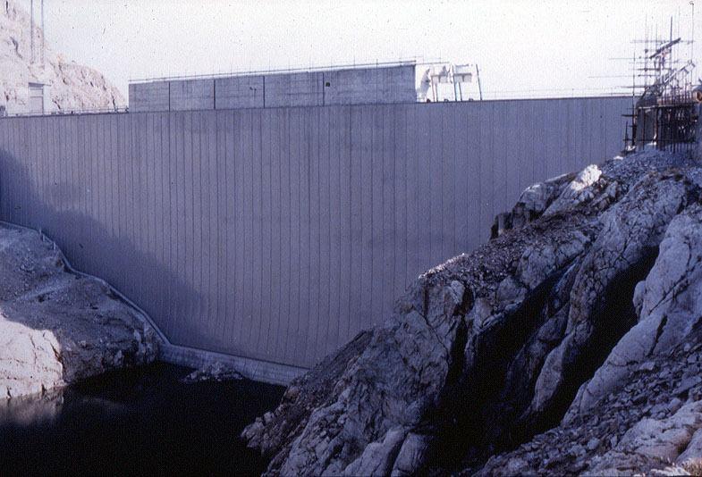 Slide 30 Repair of concrete gravity dams