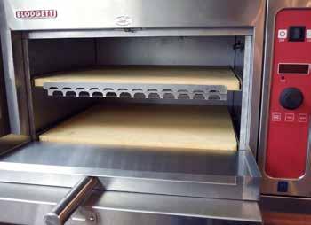 Maintenance Cleaning and Preventative Maintenance EXTERIOR SURFACE CLEANING Stainless steel surface may be kept clean and in good condition with mineral oil: 1. Allow the oven to cool. 2.