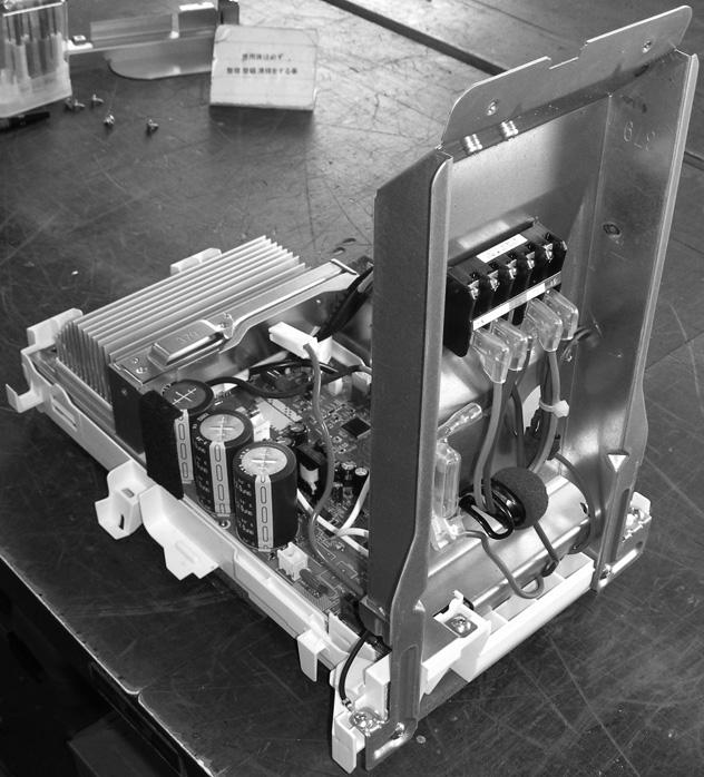 (5) Remove the fixing screws of the terminal block support and the back panel. (6) Remove the inverter assembly. (7) Remove the screw of the ground wire, screw of the P.C.
