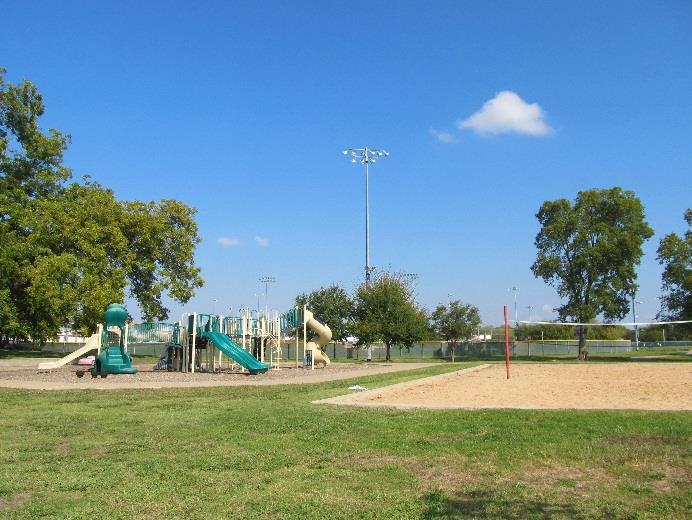 Community Park A community park is larger than a neighborhood park, and is oriented toward providing active recreational facilities for all ages.