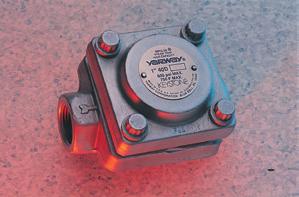 SERIES 40/40D LEVER VALVE TRAPS The Series 40/40D is designed for use in industrial process applications for pressures up to 100 bar and condensate loads to 36.300 kg/hr.