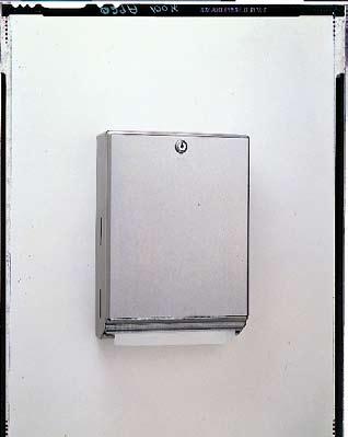 82 Singlefold Towel ispensers San Jamar c Steel ispenser 20-gauge steel with standard key lock.