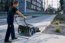 FLOORTEC 350 - Walk-behind sweepers Compact walk-behind sweeper with traction - perfect for corners and narrow spaces Adjustable ergonomic handle Control panel with battery level indicator Handle can
