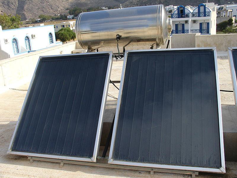 Project Introduction Existing technology: Flat plate solar thermal collector Evacuated tube solar thermal collector Flat plate solar panels, Santorini2, 23x2 CC BY-SA 3.