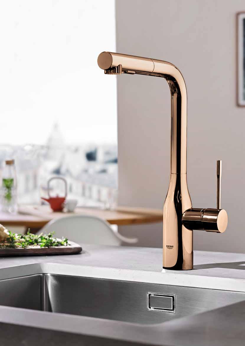 GROHE ESSENCE KITCHEN ESSENCE KITCHEN Choose between two models, one with swivel spout and one with a solid metal pull-out dual spray, which offers easy switching between mousseur and shower.