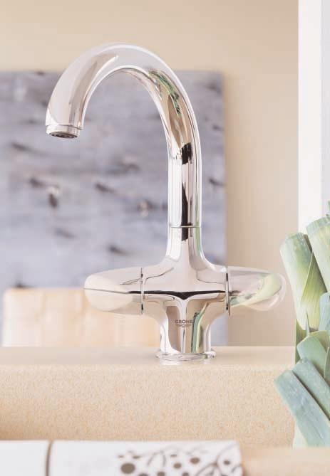 Kitchen page 188 Aria new Organic with defined edges, the new Aria kitchen faucet brings an air of sophistication to contemporary kitchens.