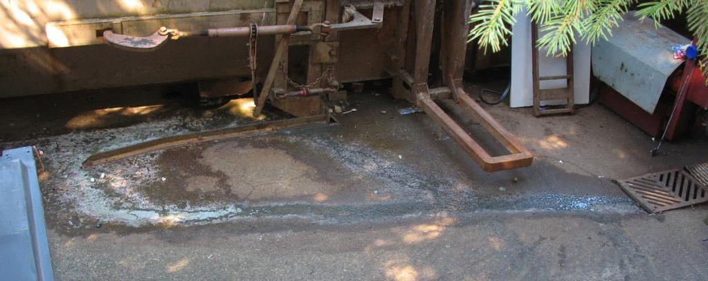 Our IDDE Steps to Compactor Compliance 1. Immediately implement spill response. 2. Remove waste from the on-site stormwater system. 3.