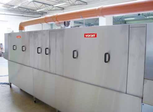 Tunnel cleaning systems Machine for washing crates Voran Crate Master CM 400 CM 1200 PHT for washing crates with max.