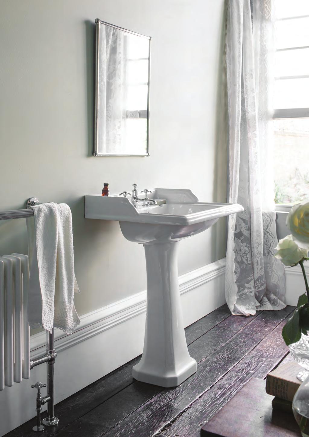 CLASSIC RECTANGULAR BASINS A grand basin design, the Classic works beautifully in every surrounding to create a vintage inspired bathroom, effortlessly.