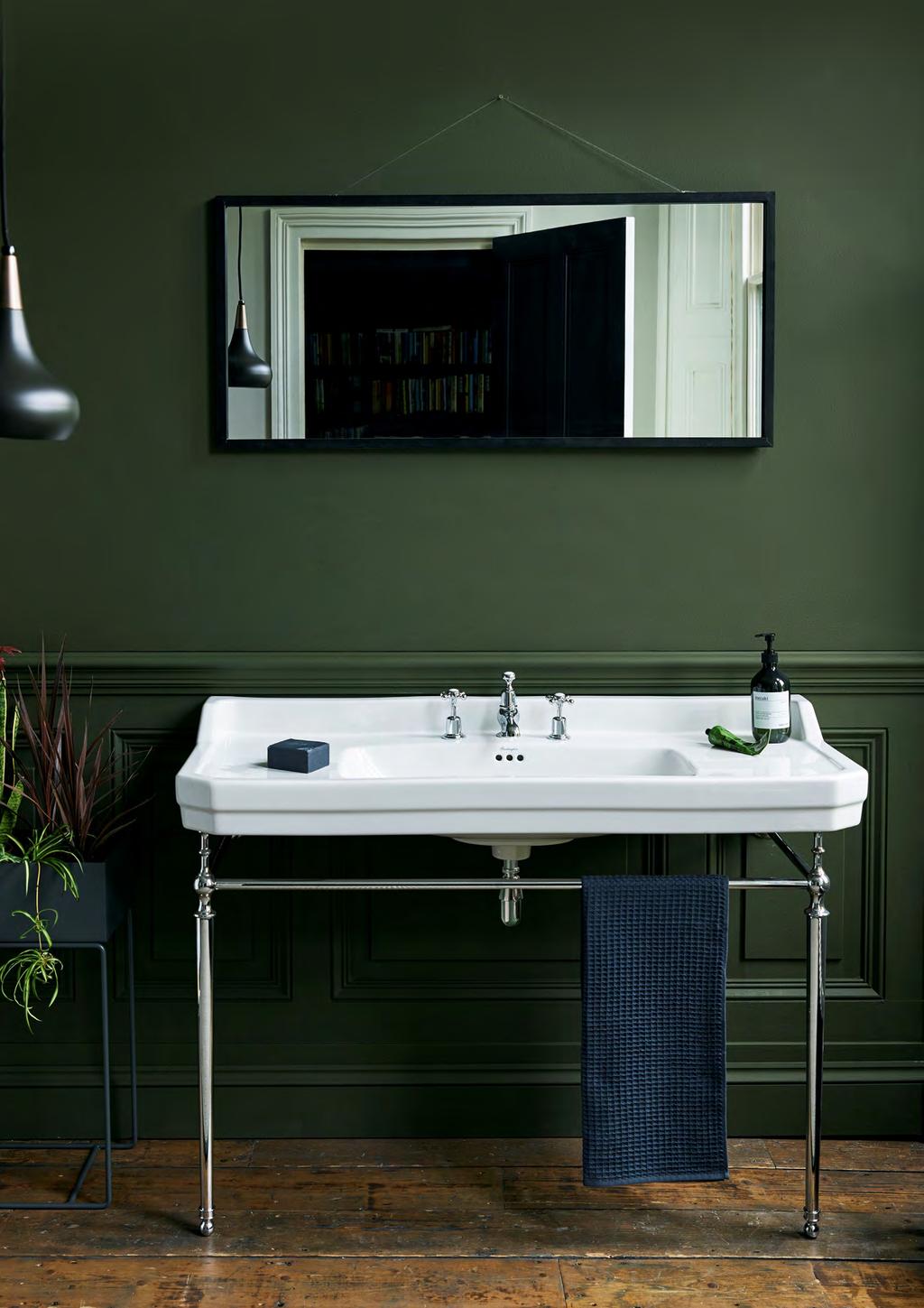 EDWARDIAN BASINS Edwardian The Edwardian collection is the ultimate in traditional bathrooms with structured upstands and angular designs.
