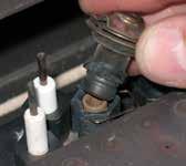 11) Unscrew the pilot orifice with the allen key; then replace with the LPG pilot orifi ce and the pilot cap, provided in the kit.