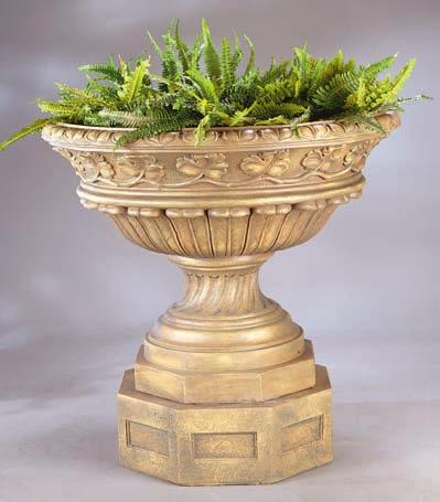 37 LARGE LEAF PLANTER & RISER This impressive urn-style planter features a lush leaf motif and formal octagon shaping.