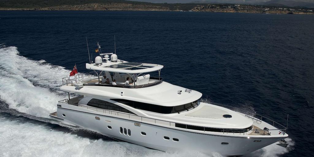 ...distinctly Johnson Standing out from the crowd The new Johnson Motor Yacht range stands out from the crowd, in every respect!
