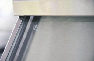 surfaces in 2B finish and fridge doors with magnetic gaskets Supplied on 30mm removable
