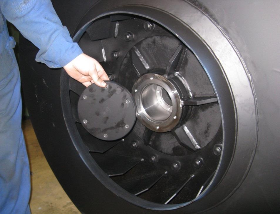 4.1 Impeller 4.1.1 General If the fan operates with exhaust gas or in dust containing air, or if in the impeller has been formed a deposit or unusual wear, it may cause a balance disorder.