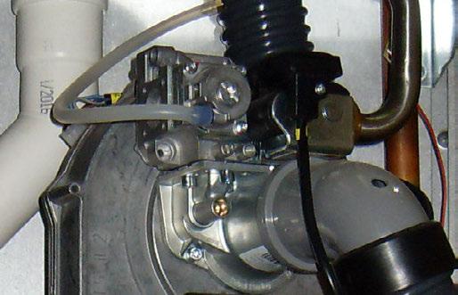 Re-assemble the components. Orifice Venturi Gas valve Gasket Fig.