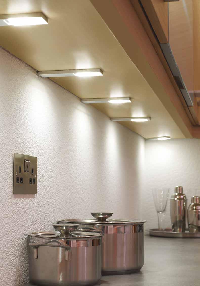 QUADRA PLUS - U LED Under Cabinet Light