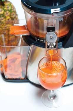 What is a Smart Juicer? The Ronco Smart Juicer is a juice extractor that uses the patented Low Speed Technology System (LSTS).