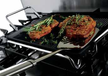 Specially tailored pots, pans and surfaces fit perfectly on the hob grids for guaranteed stability and extend your range of possibilities by giving you a whole new set of inventive