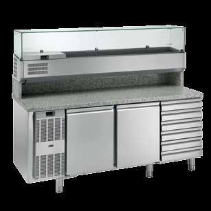 Excellent uniformity of temperature through the evaporator disposed along the entire width of the counter, as well as through the fans that circulate the air inside Stainless steel drawers fully