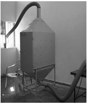 2.4 Drying system Desiccant dehumidifier dryer consisting of a desiccant dehumidifier and drying chamber was developed (Figure 2). The drying chamber connected to dehumidifier by flexible pipes.