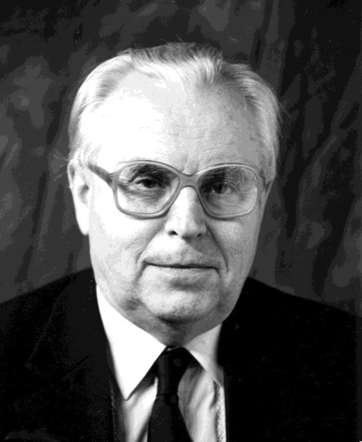 85 Akadeemik Huno Rätsep Huno Rätsep on sündinud 28. detsembril 1927. aastal Tartus. 1946. aastal lõpetas ta Tartu I Keskkooli ja 1951. aastal Tartu Ülikooli eesti filoloogia erialal.