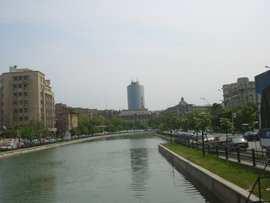 Bucharest city is lying on the Romanian Plain, at the highest altitude against the sea level (around 96.3 m above).